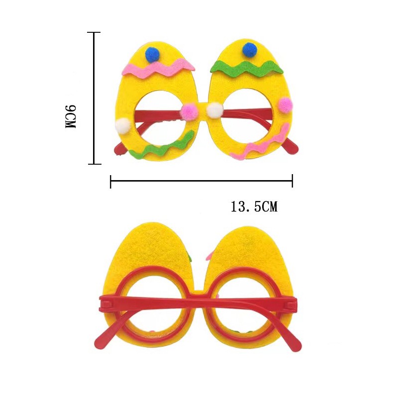 Copos de ovos de coelhinho engraçados da Páscoa