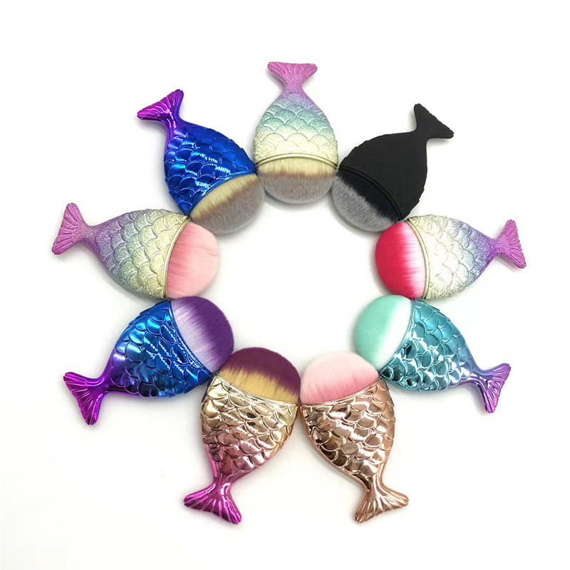 Escova de unhas da forma de peixe
