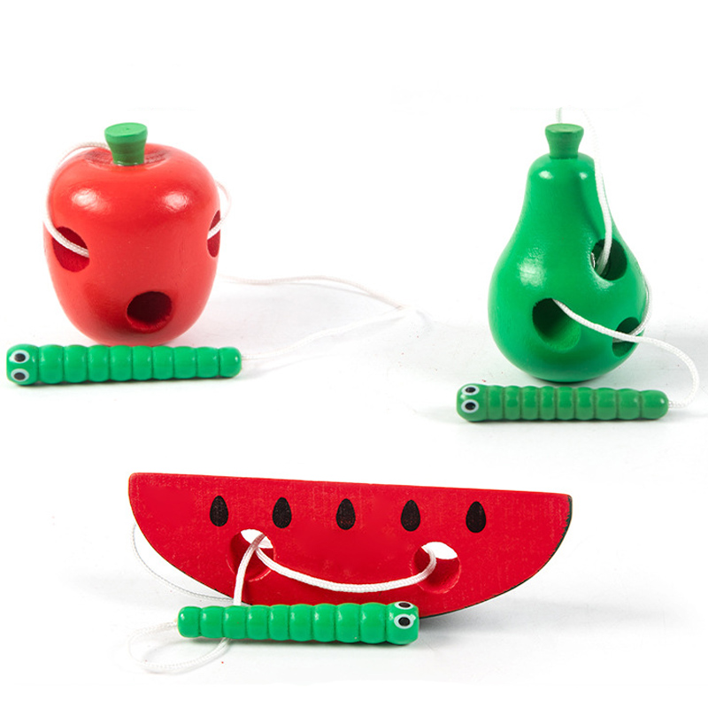 Insetos de brinquedo de rosca de madeira comem brinquedo de labirinto de queijo de frutas